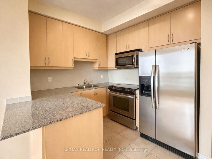 Property Photo:  18 Holmes Avenue 1102  ON M2N 0E1 