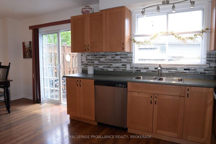 Property Photo:  964 Uxbridge Crescent  ON K7M 8K8 