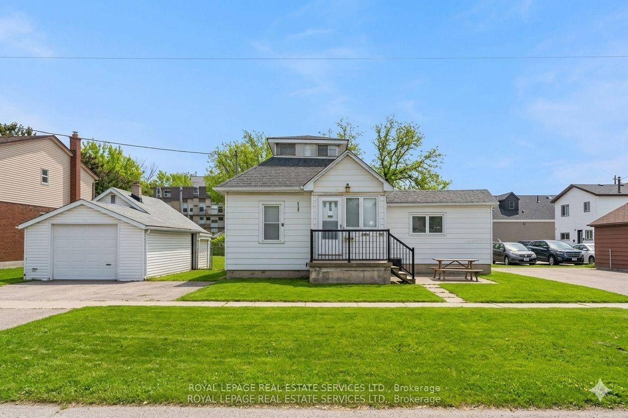 Property Photo:  2386 Sovereign Street  ON L6L 1L8 