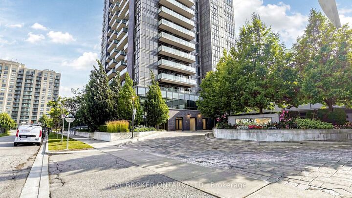 Property Photo: 55 Oneida Crescent 801 ON L4B 0E8