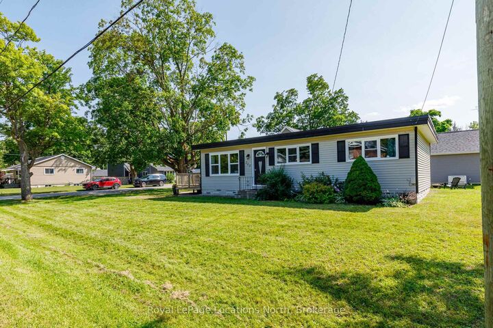 Property Photo: 225 Cherry Street ON L0M 1S0