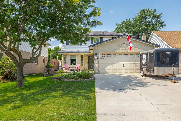 212 Bexhill Close — photo 1