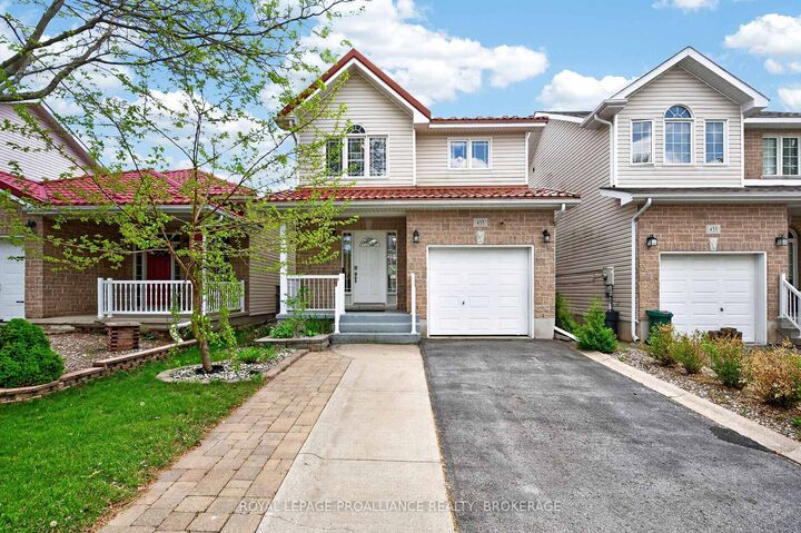 435 Maureen Street — photo 1
