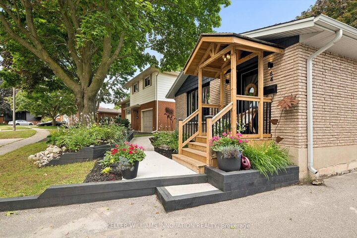 Property Photo:  64 Westbury Crescent  ON N3C 3G2 