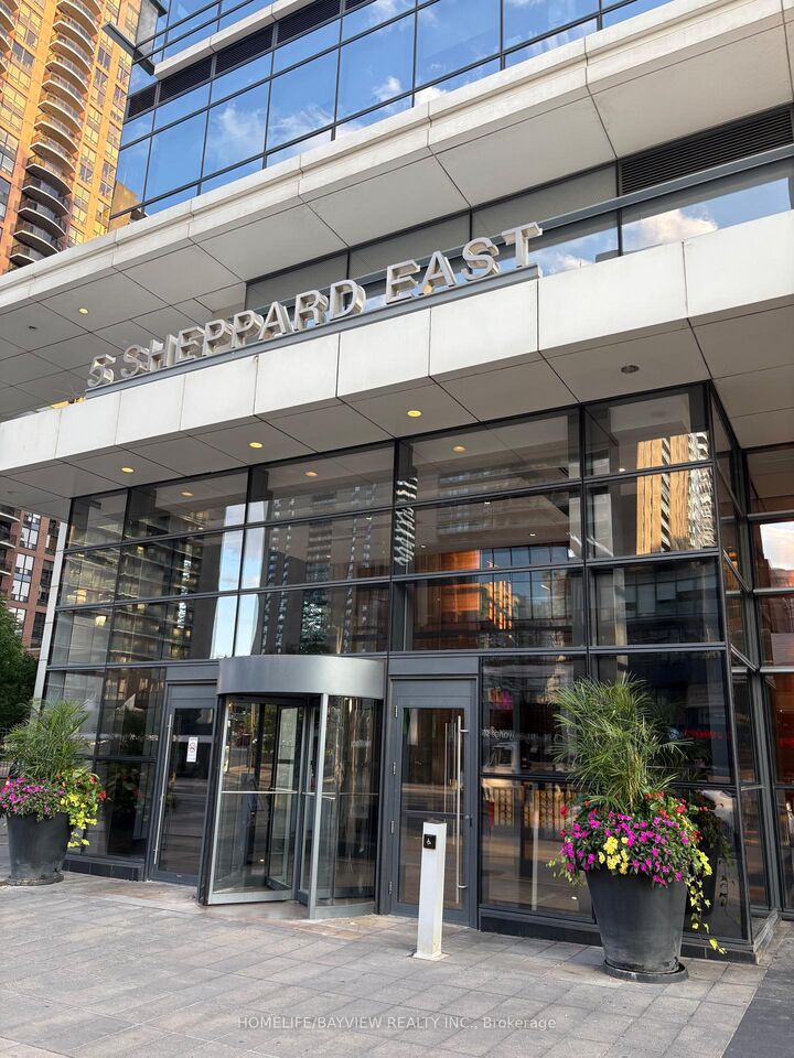 Property Photo:  5 Sheppard Avenue E 4121  ON M2N 0G4 