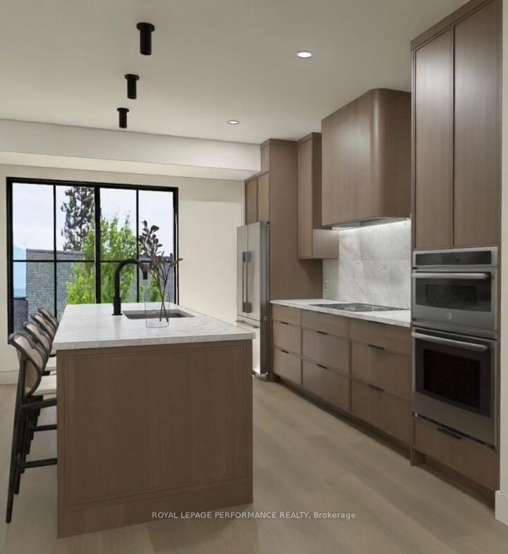 Property Photo:  344 Tweedsmuir Avenue 5  ON K1Z 5N4 