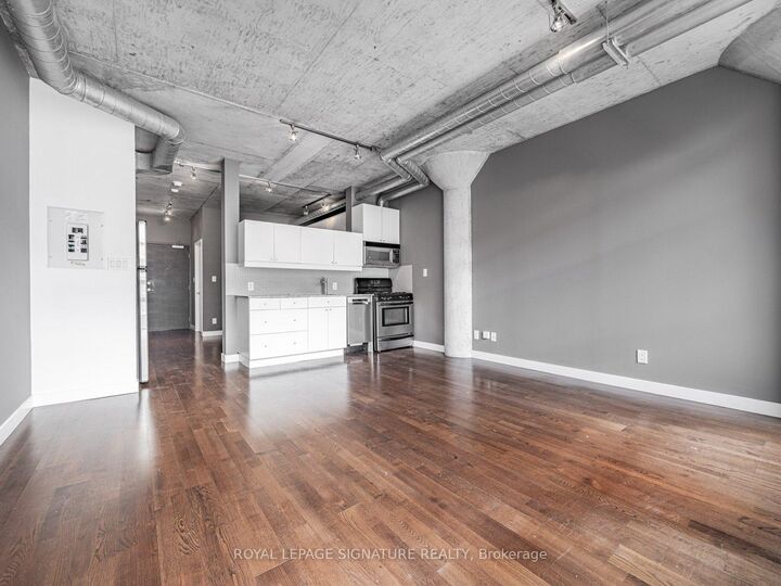 Property Photo:  42 Camden Street 605  ON M5V 1V1 