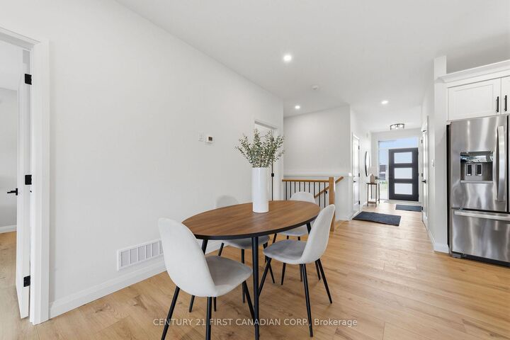 32 Postma Street 18 — photo 1