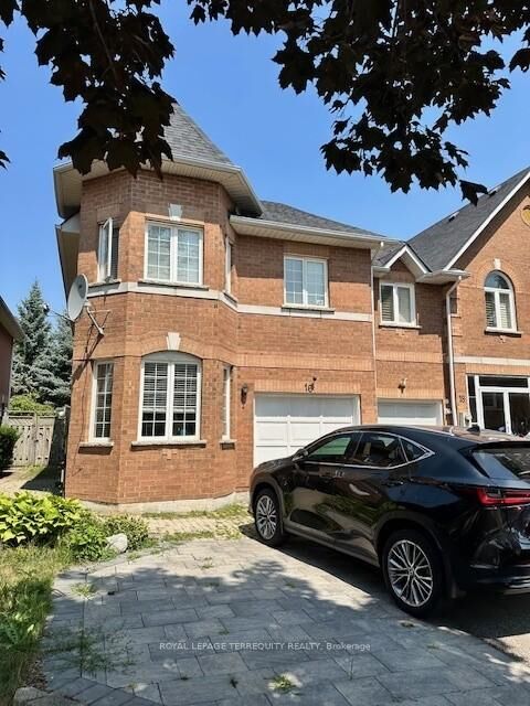Property Photo:  16 Royal Chapin Crescent  ON L4S 1Z9 