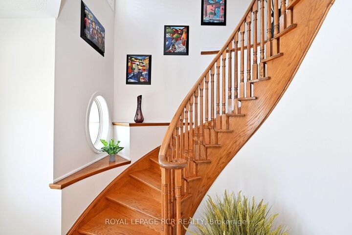 Property Photo: 43 Ivy Glen Drive ON L6A 0P3