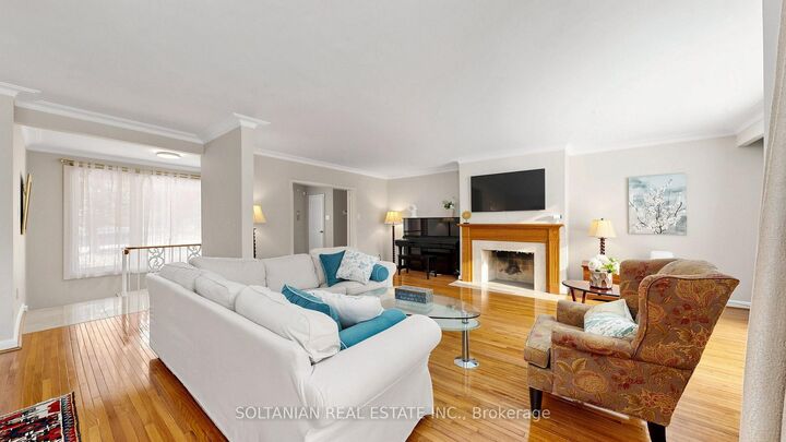 Property Photo: 57 Sumner Heights Drive ON M2K 1Y5