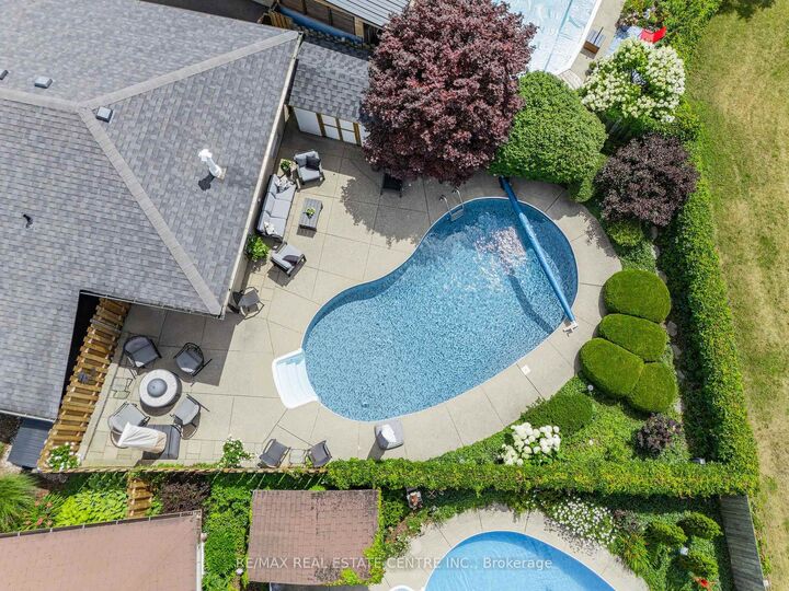 Property Photo: 107 Laurentian Drive ON N2E 1C3