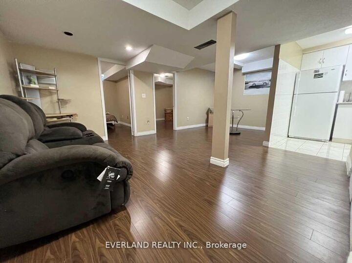 Property Photo: 78 Eastvale Drive Bsmt ON L3S 4S3
