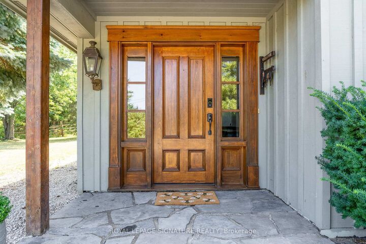 Property Photo: 22 Newton Way ON L9Y 3Y9