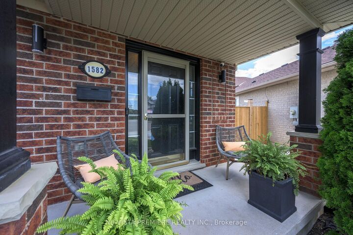 Property Photo:  1582 Chelton Place  ON N6M 1M2 