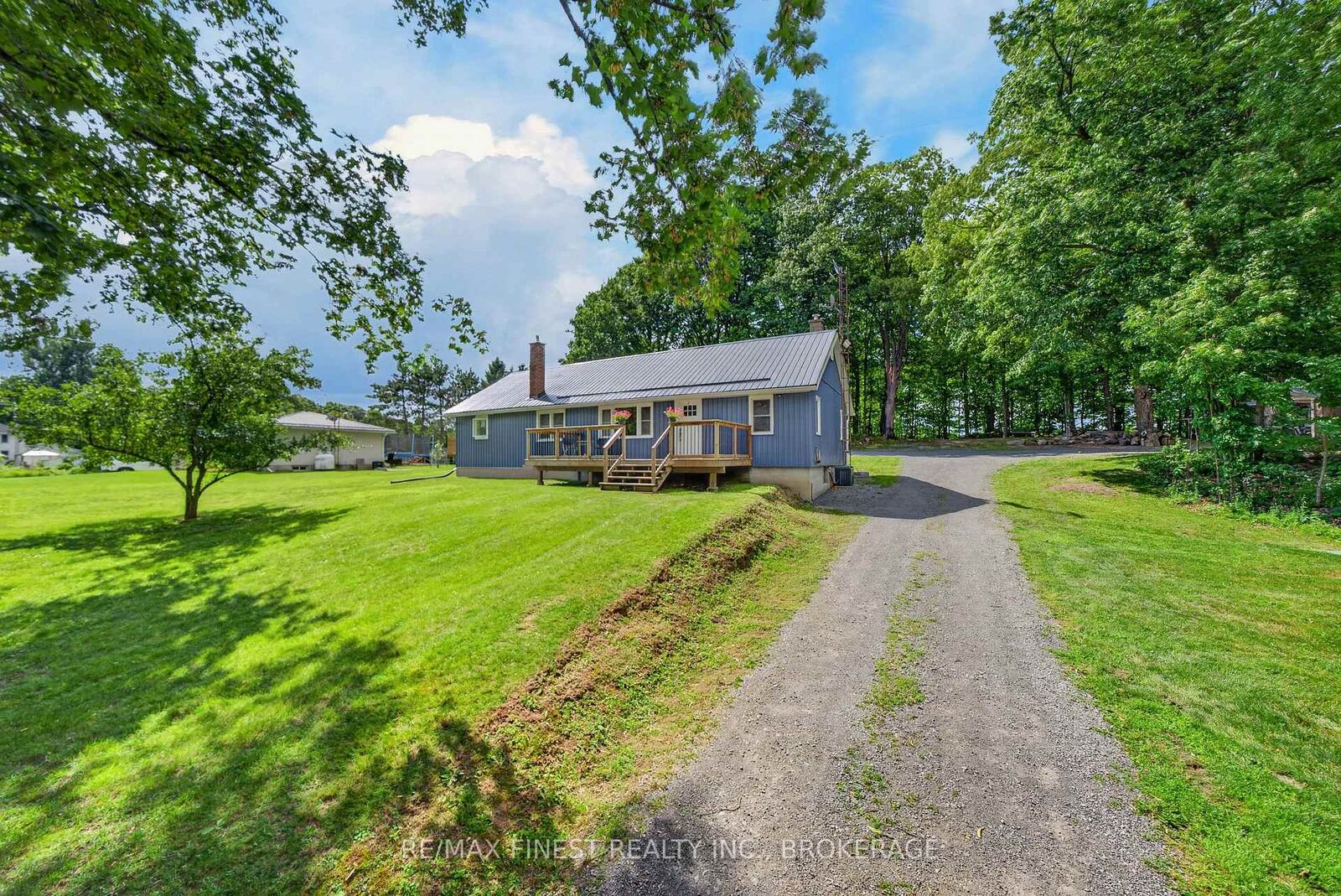 Property Photo: 6213 Perth Road ON K0H 2L0