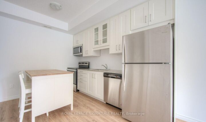 Property Photo:  374 Prospect Avenue A11  ON N2A 0L2 