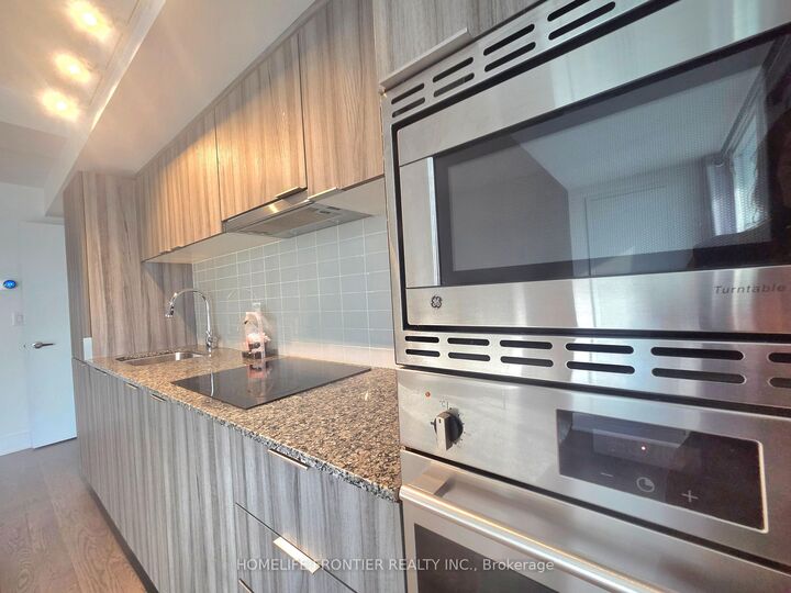 Property Photo:  955 Bay Street 1701  ON M5S 2A2 
