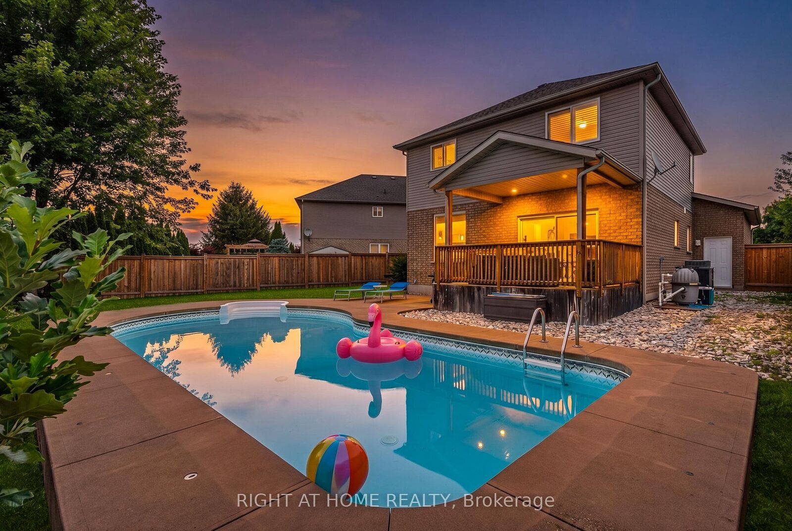 Property Photo:  80 Loretta Drive  ON L0S 1T0 