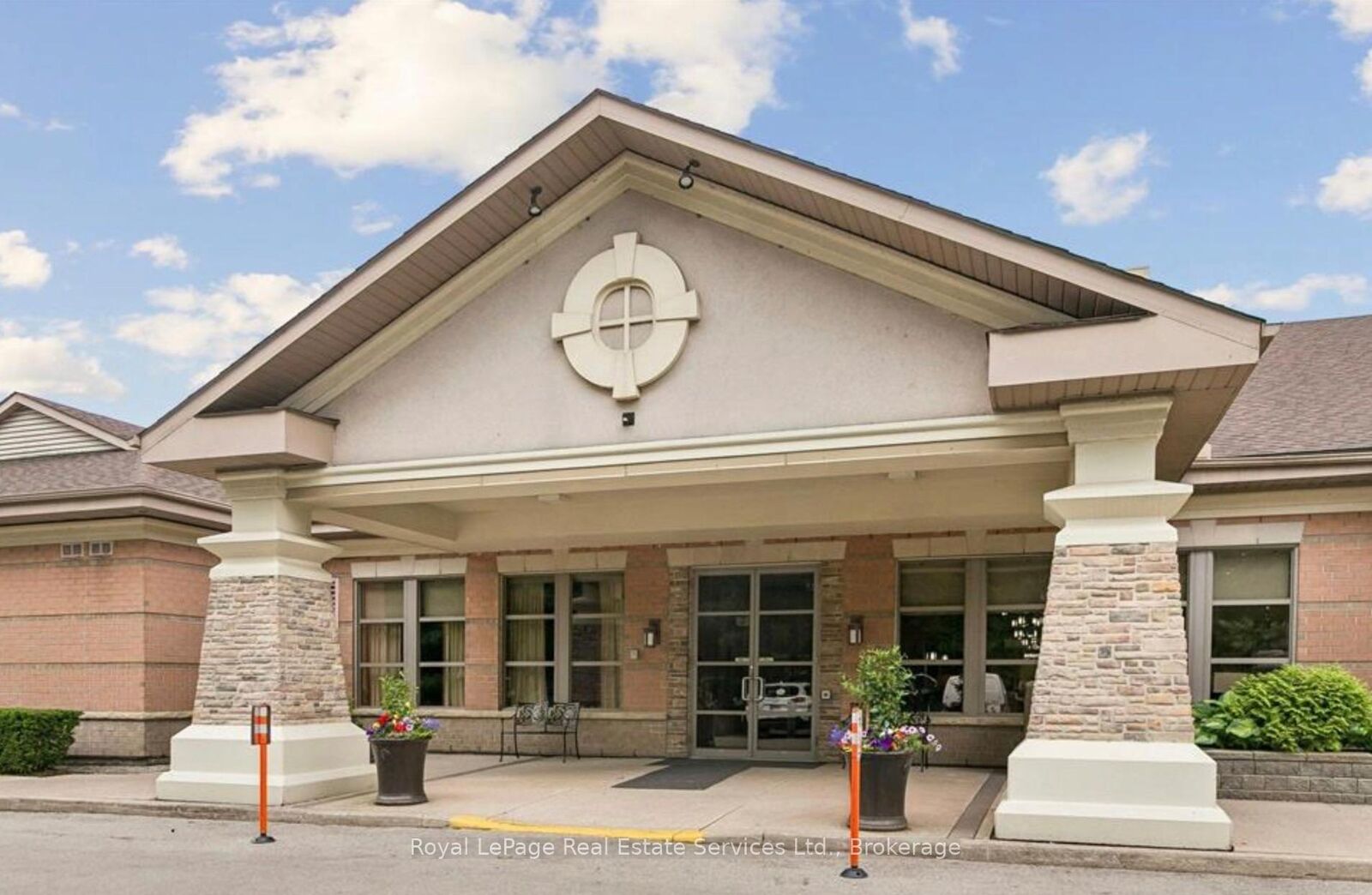 Property Photo:  100 Burloak Drive 1317  ON L7L 6P6 