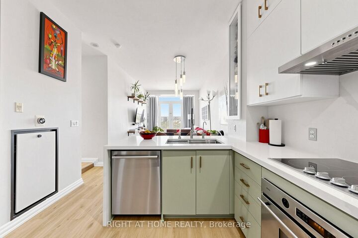 797 Don Mills Road 1104 — photo 1