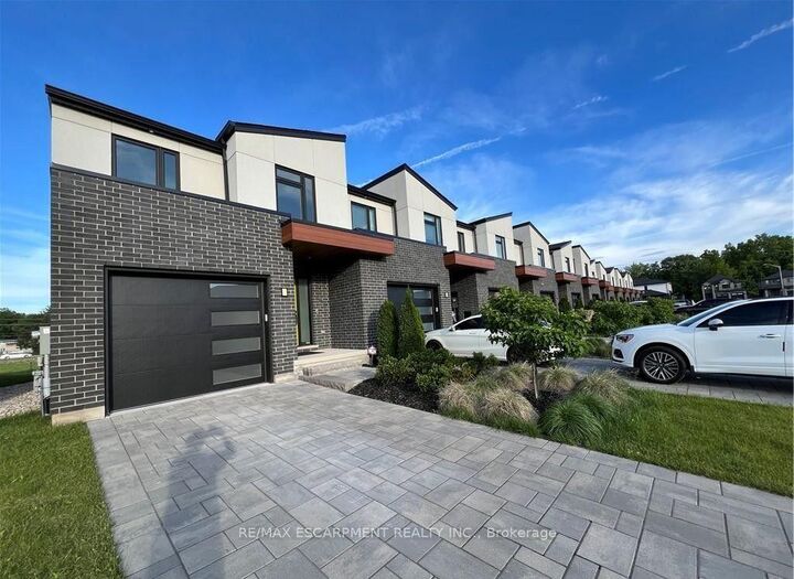 Property Photo:  7174 Parsa Street  ON L2H 3T1 