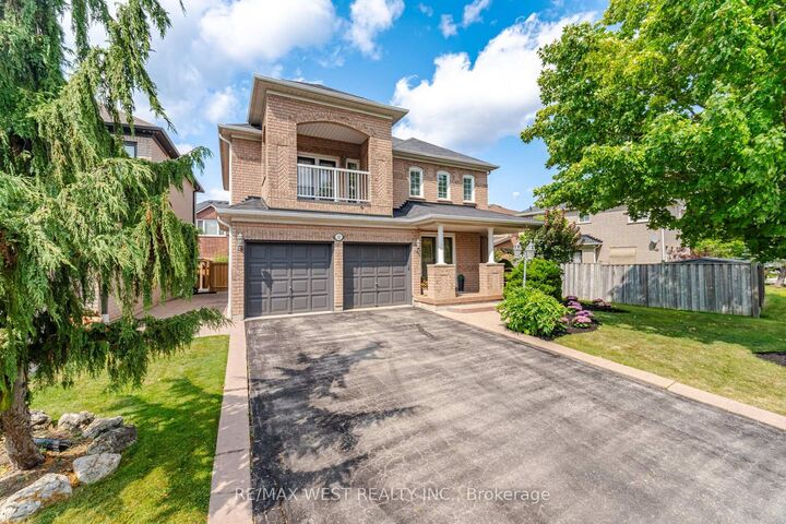 Property Photo:  12 Mira Vista Place  ON L4M 1K9 