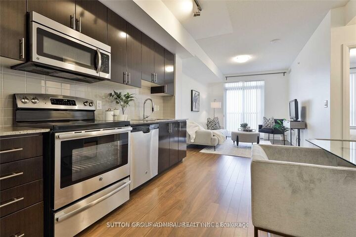 Property Photo:  7171 Yonge Street 405  ON L3T 0C5 
