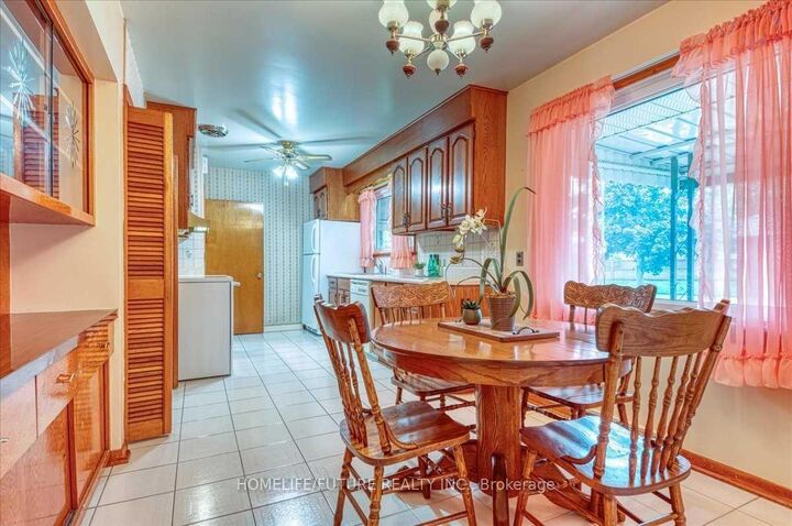 Property Photo: 581 Gibbons Street ON L1J 4Z7