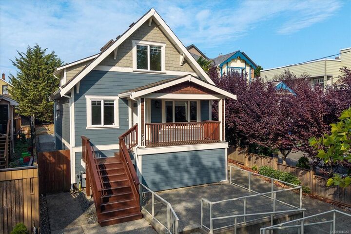 351 Wesley St — photo 1
