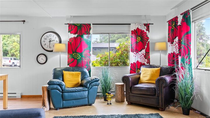 Property Photo:  240 Campbell St  BC V0R 2Z0 