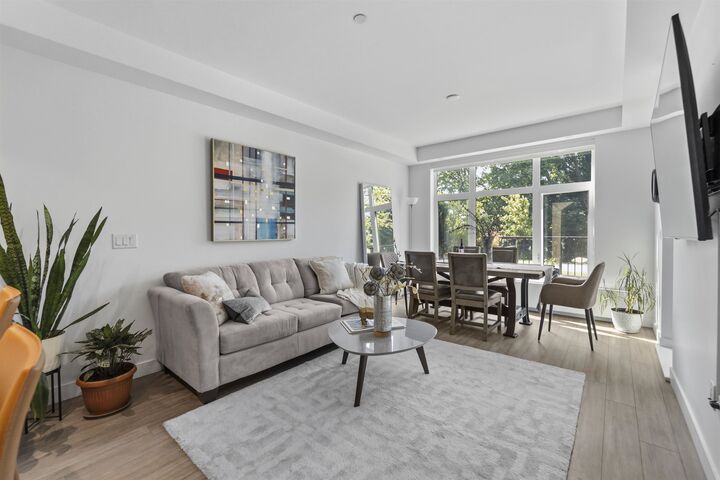 747 E 3rd Street 113 — photo 1