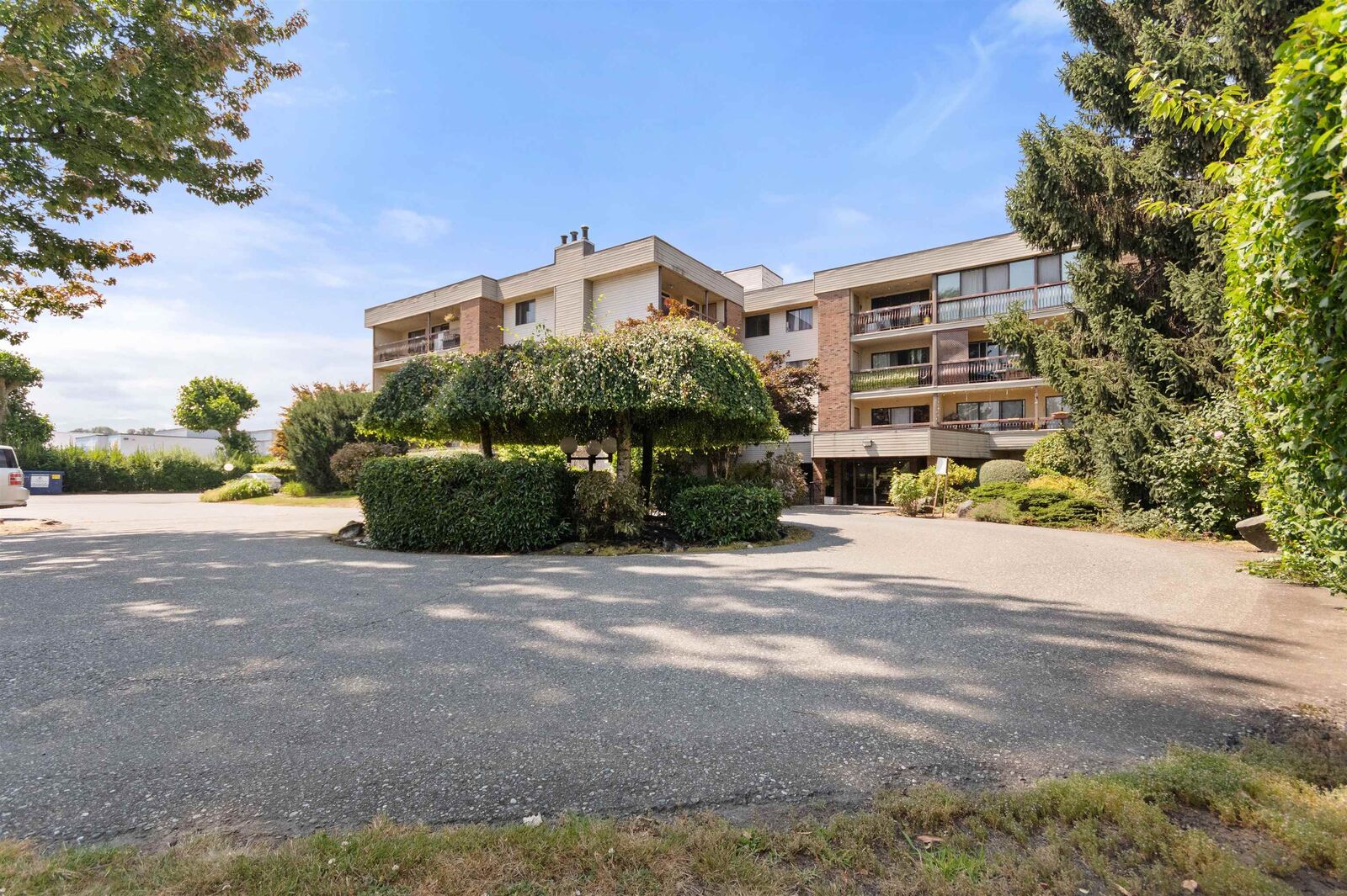 Property Photo: 45650 McIntosh Drive 1108 BC V2P 6Y5