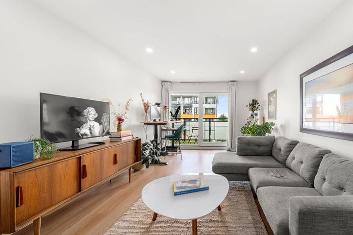 Property Photo: 360 E 2nd Street 312 BC V7L 4N6