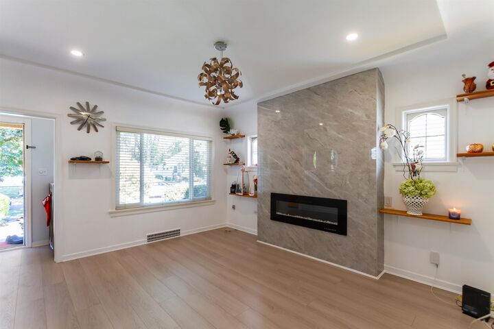 Property Photo: 136 E 45th Avenue BC V5W 1W9
