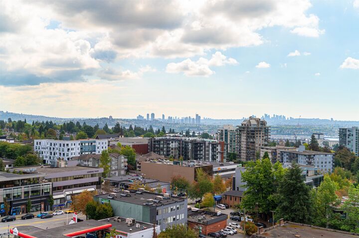 Property Photo: 158 W 13th Street 1503 BC V7M 0A7