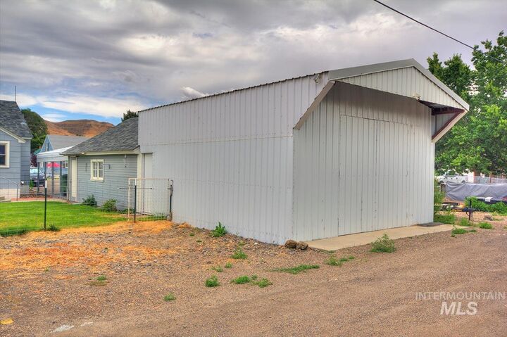 Property Photo:  351 W Main Street South  OR 97918 