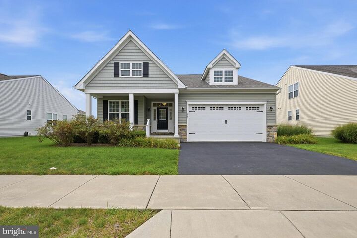 Property Photo: 623 Garden Gate Drive DE 19709