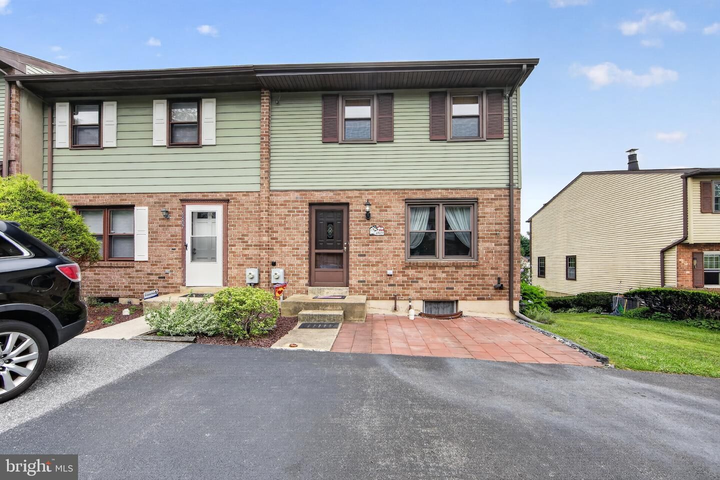 Property Photo:  4809 Sugar Plum Court  DE 19808 