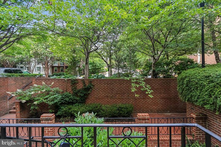 Property Photo:  3217 Sutton Place NW A  DC 20016 