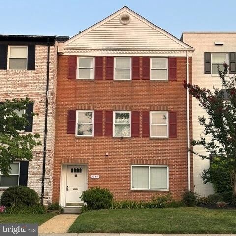Property Photo:  2255 Cedar Lane  VA 22182 