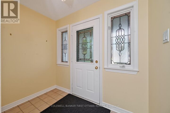 Property Photo: 30 Rideaucrest Drive ON K2G 6A4
