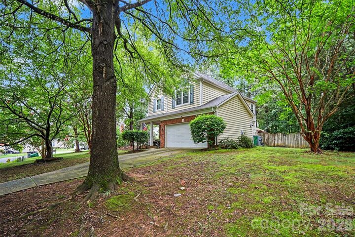 Property Photo:  12021 Mourning Dove Lane  NC 28269 