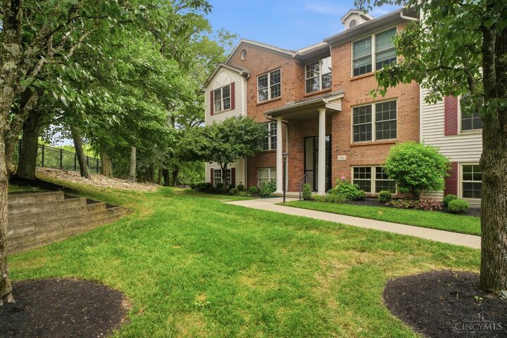 Property Photo:  140 Palisades Pointe  OH 45238 