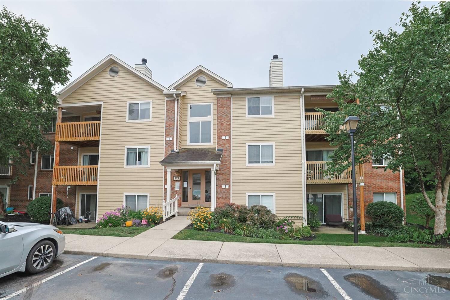 Property Photo: 979 Cedar Ridge Drive OH 45245