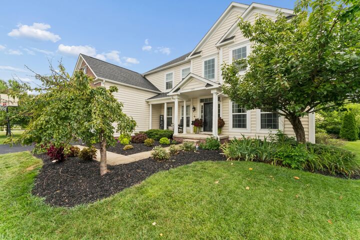 Property Photo:  6325 Parkmeadow Lane  OH 43026 