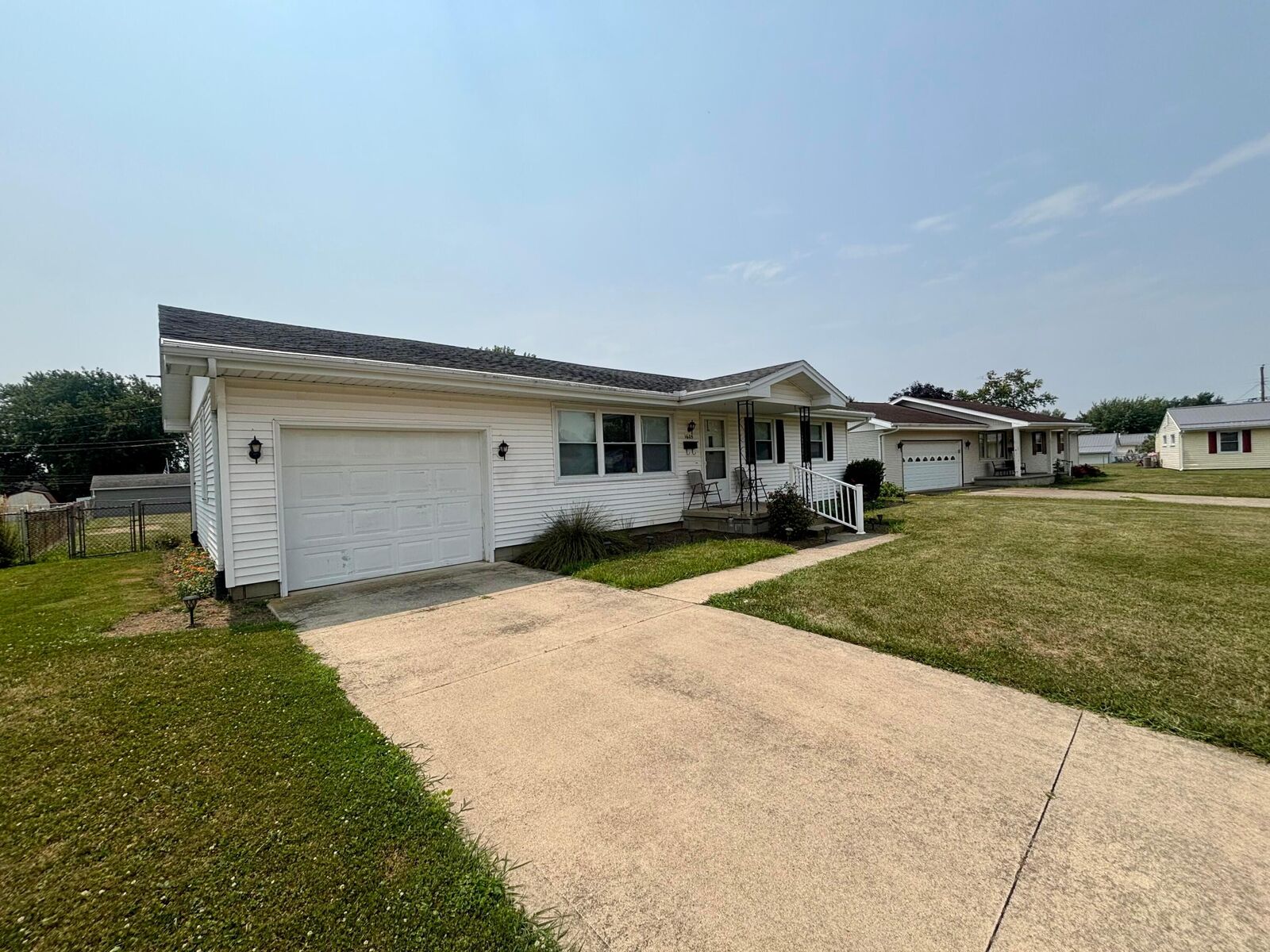 Property Photo:  1605 Sunset Drive  OH 43160 