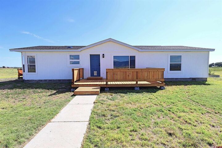 Property Photo:  217 E County Road 2 S Road  CO 81144 