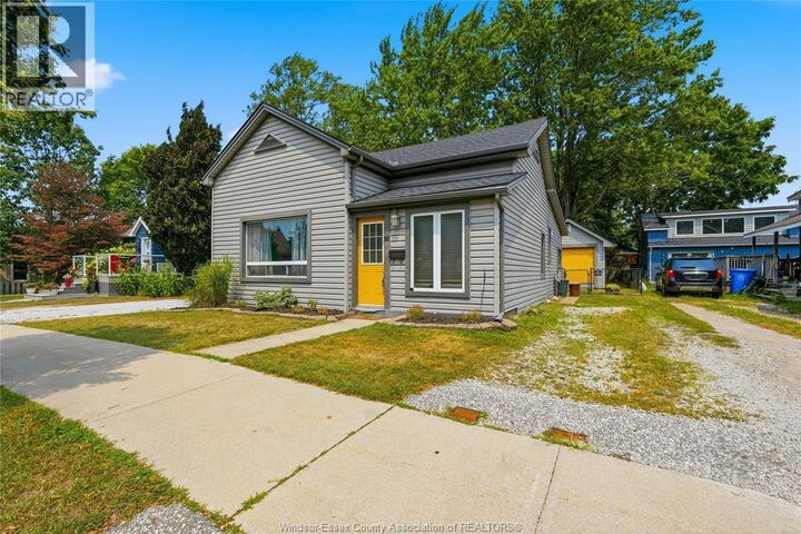 Property Photo:  82 Pearl Street West  ON N9Y 1V6 