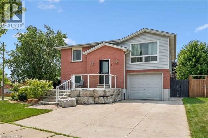 Property Photo:  2 Newbury Drive  ON N2N 2W7 